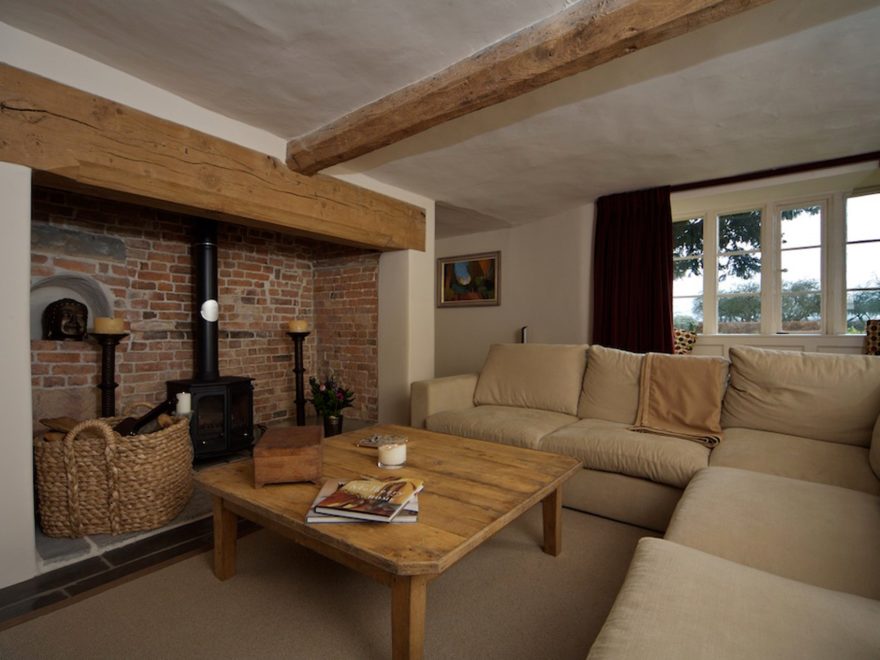 english traditional farmhouse interiors