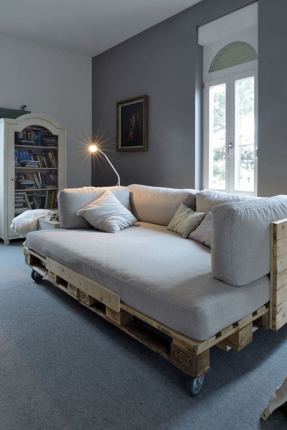 Scandi Style Pallet Daybed